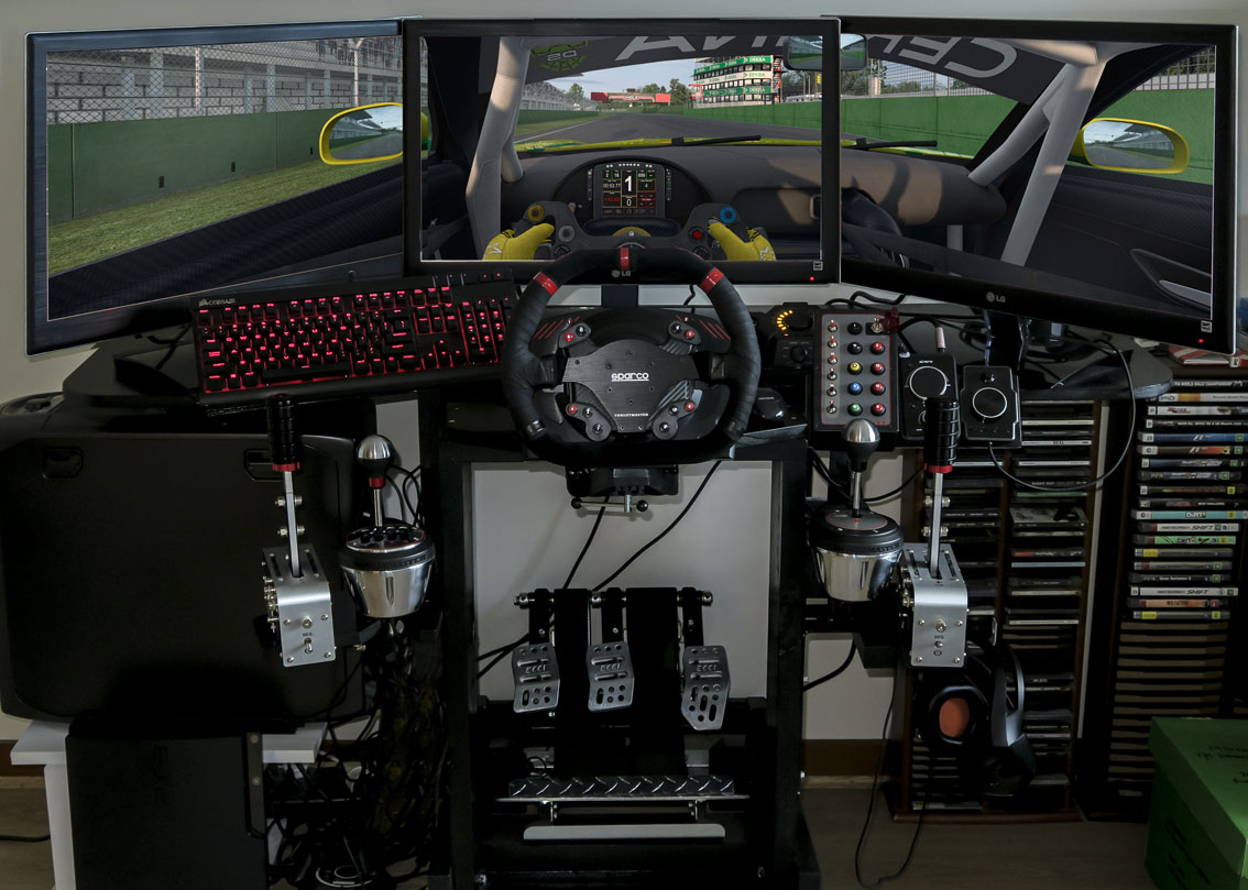SIM RIG 2x TSS with SCREENSHOT Raceroom.jpg